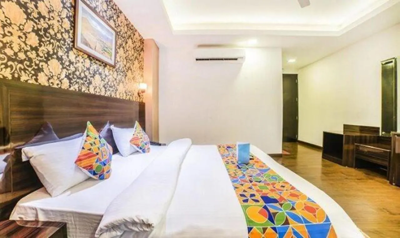 Hotel Fabhotel Galaxy - Nr Patel Nagar Metro Delhi
