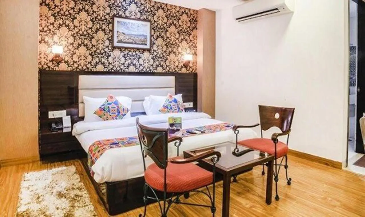 Fabhotel Galaxy - Nr Patel Nagar Metro Delhi