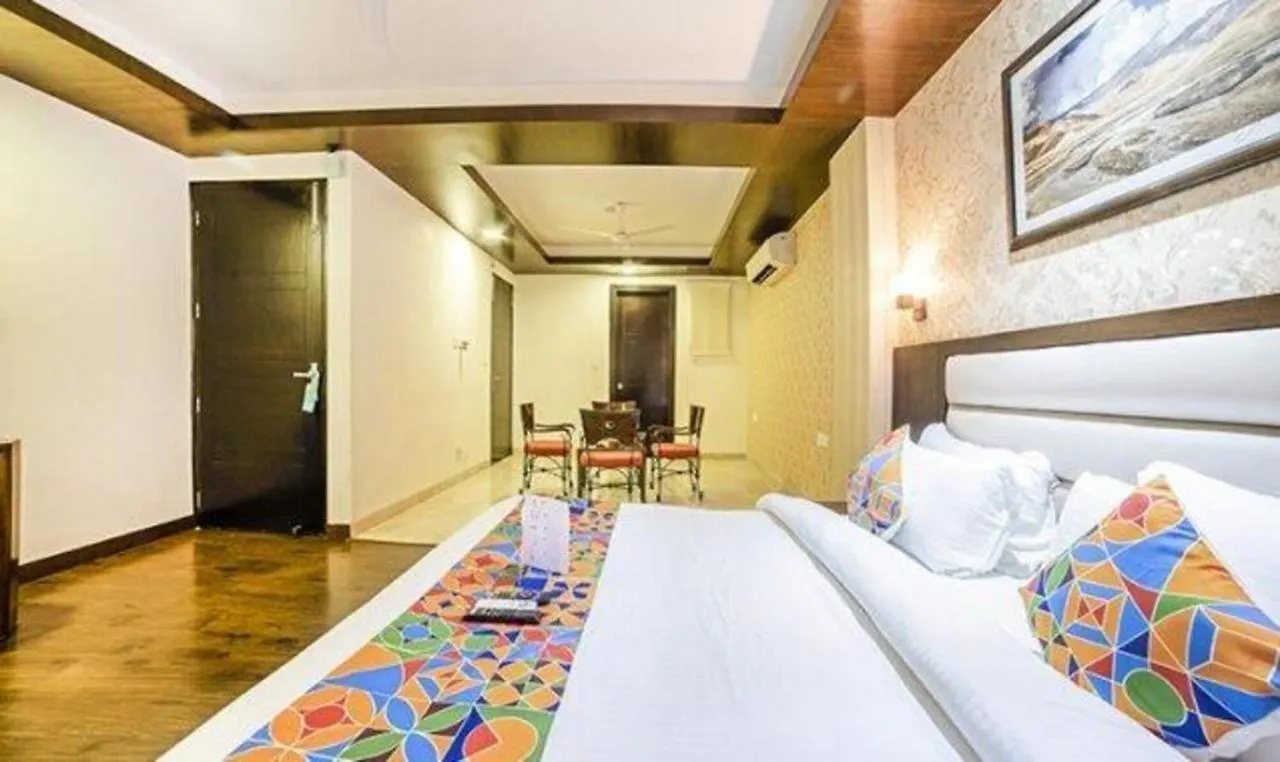Hotel Fabhotel Galaxy - Nr Patel Nagar Metro Delhi